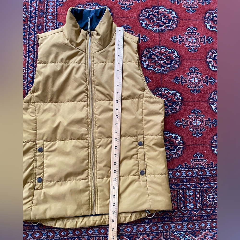 vuori Truckee Insulated Vest 2.0 - Picture 8 of 10